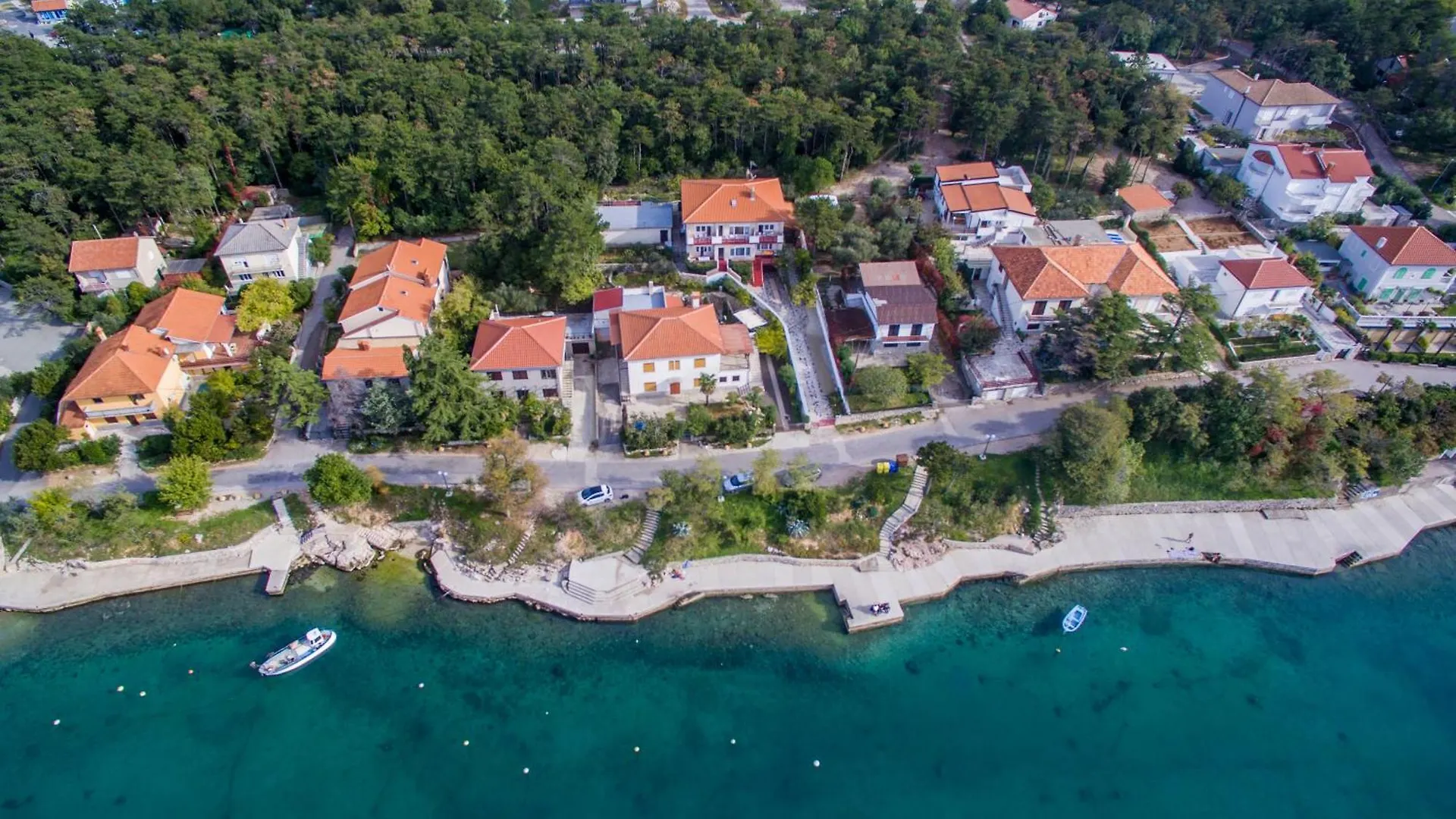 Seafront Apartment With Balcony-50 M From The Sea Silo  Croatia