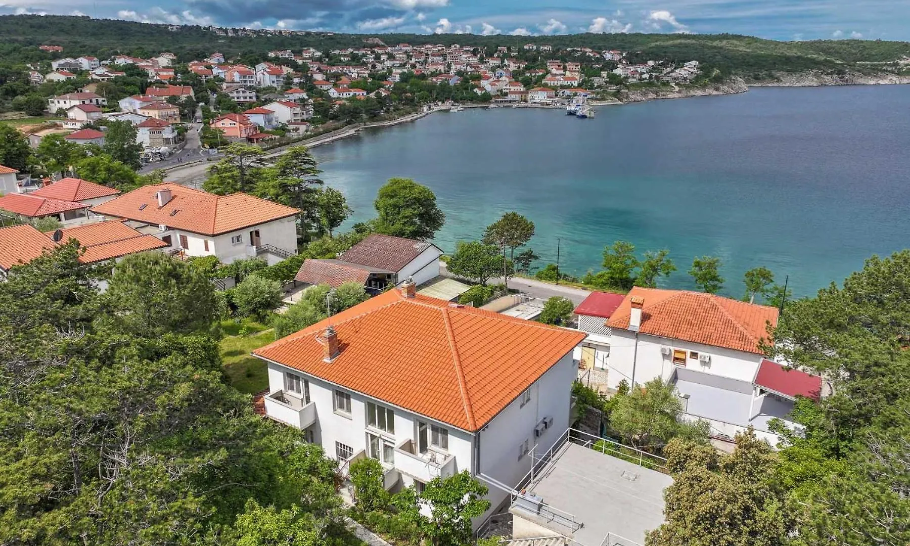 Seafront Apartment With Balcony-50 M From The Sea Silo