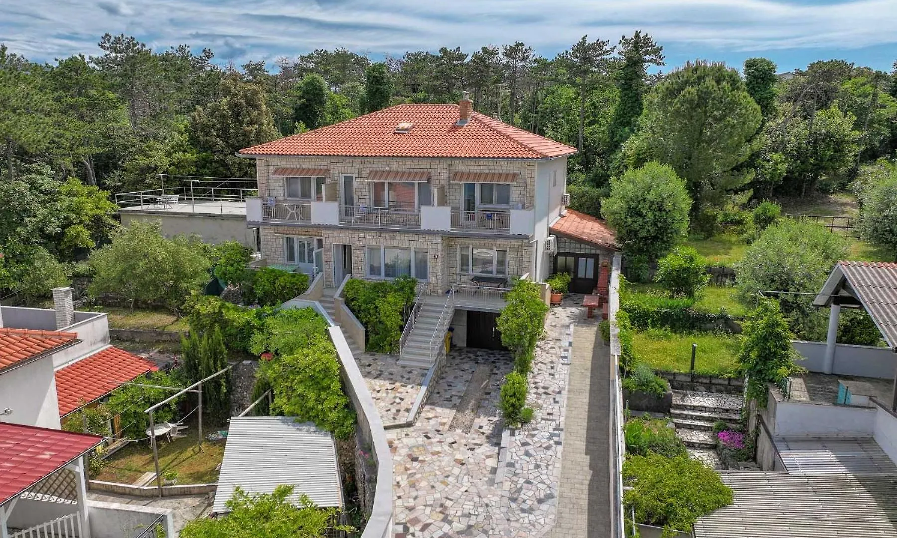 Seafront Apartment With Balcony-50 M From The Sea Silo  Croatia