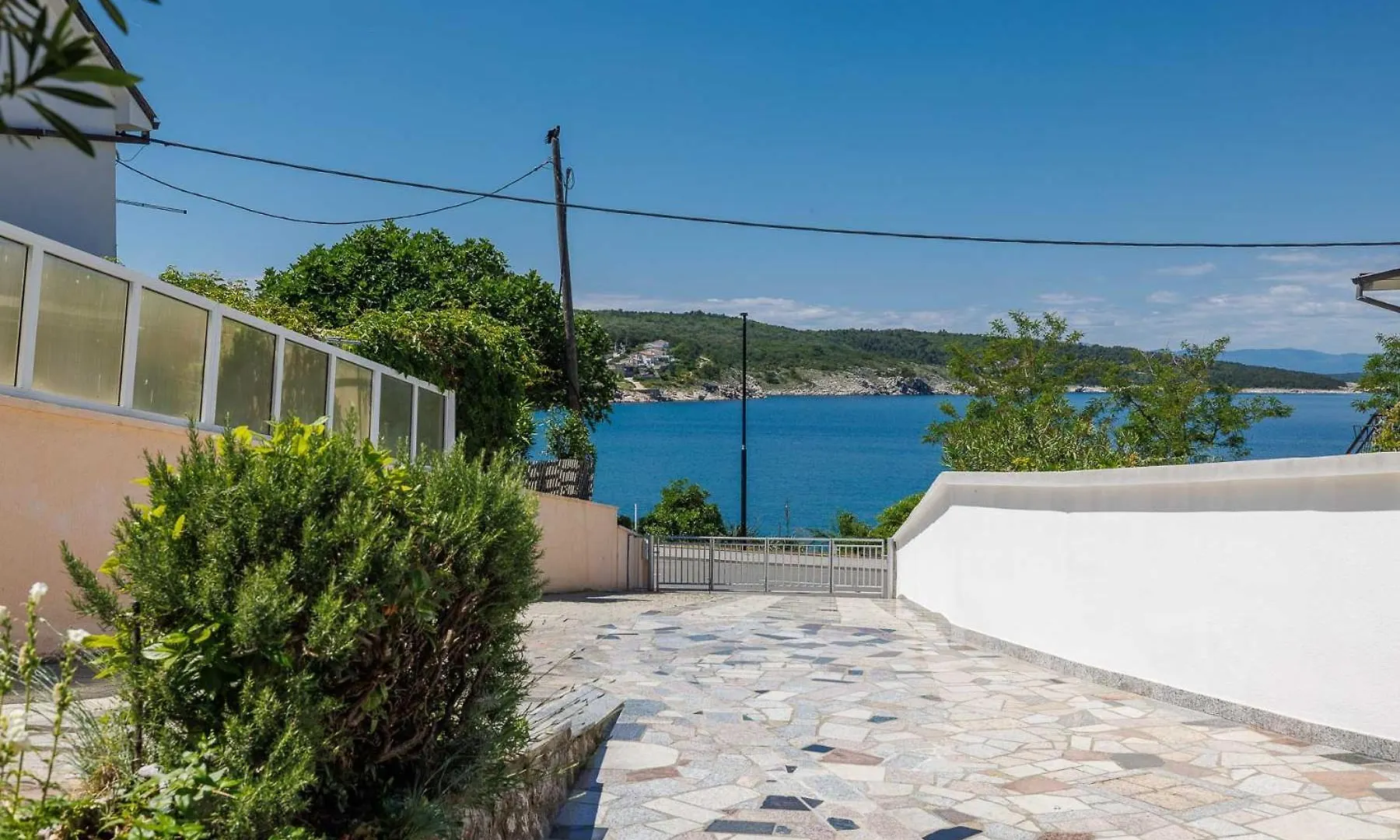 Seafront Apartment With Balcony-50 M From The Sea Silo  0*, Silo (Krk) Croatia