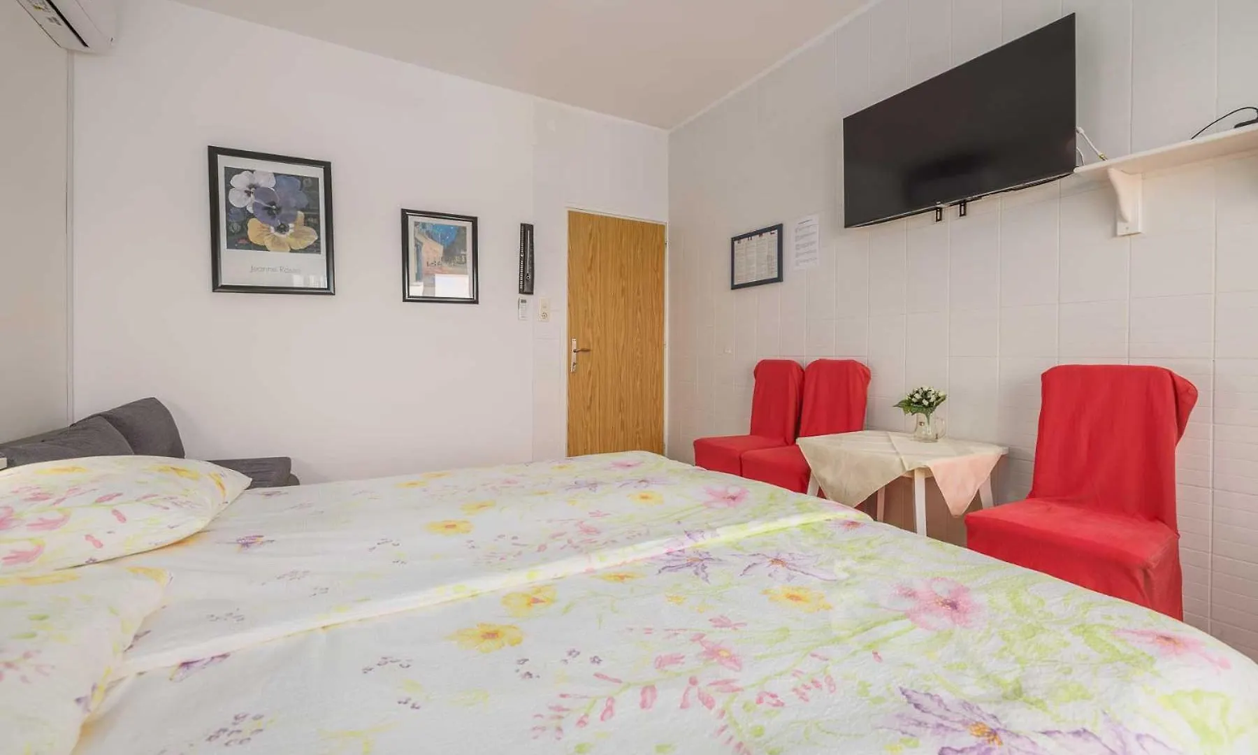 Seafront Apartment With Balcony-50 M From The Sea Silo  Silo (Krk)