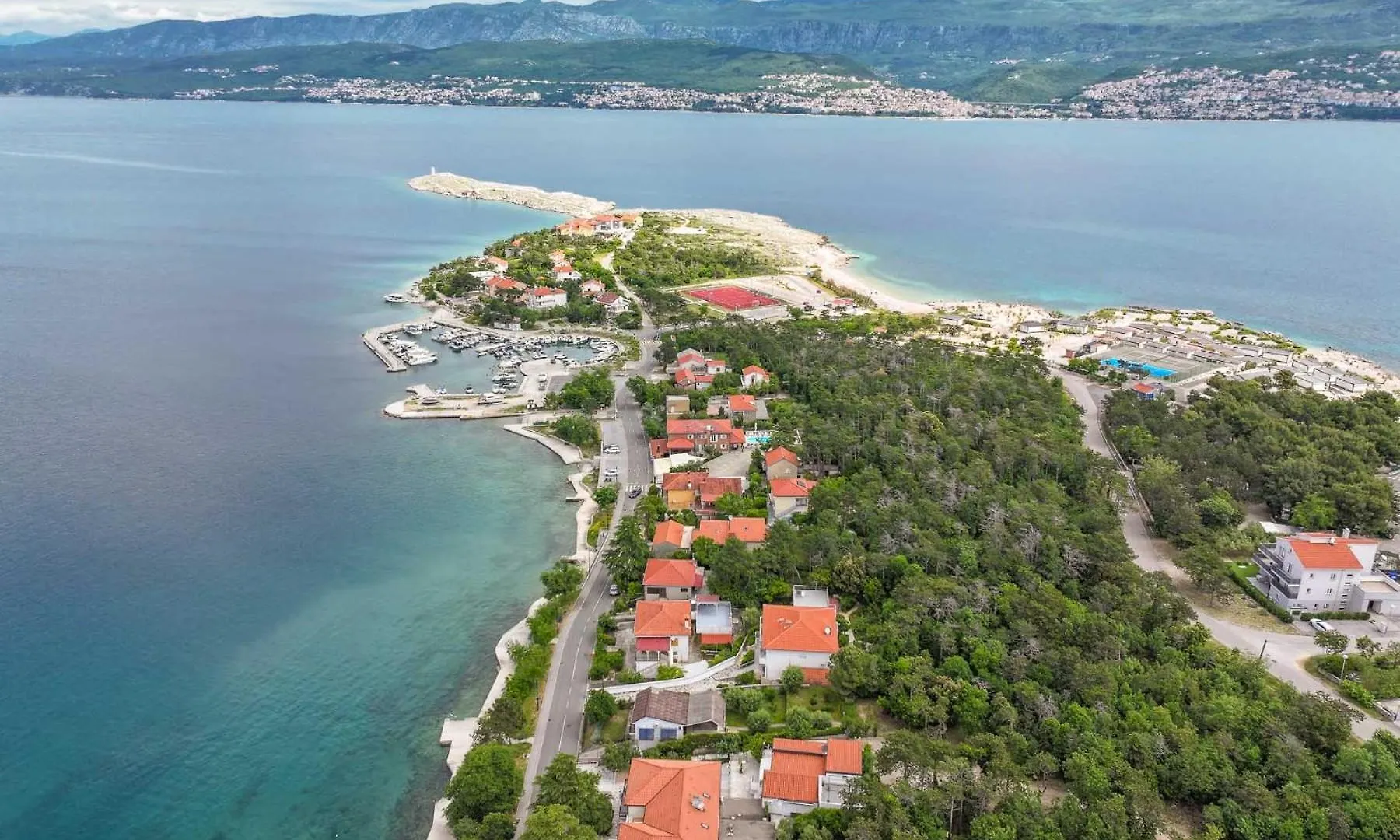 Seafront Apartment With Balcony-50 M From The Sea Silo